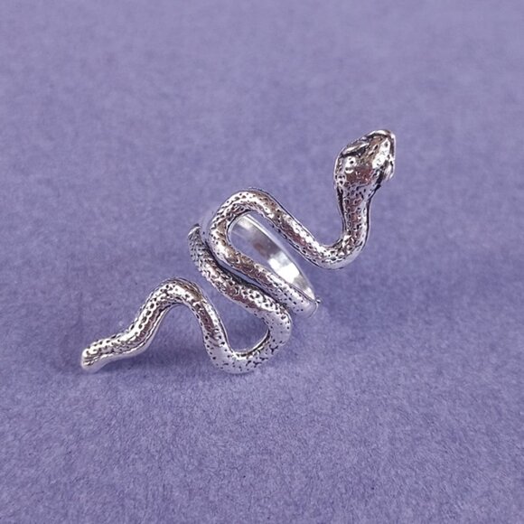 🐍 Twisting Snake 1 Heavy Metal Gothic Biker Ring – Size 8 (Unisex) - Picture 5 of 5